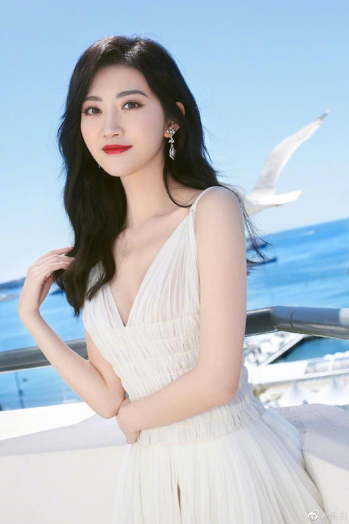 Cảnh Điềm còn có biệt danh &quot;thuốc độc phòng vé&quot;.