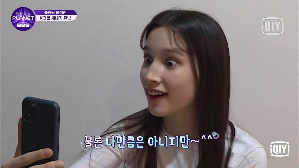 Anh làm anh trai em hơi lâu rồi đấy...