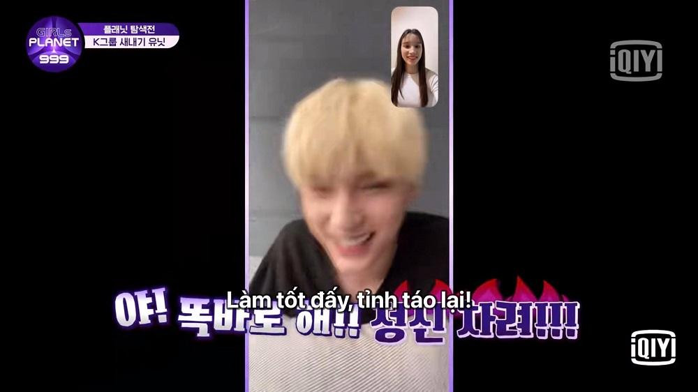 Khuyên em gái mà phấn khích đến nỗi khung hình lắc lư.