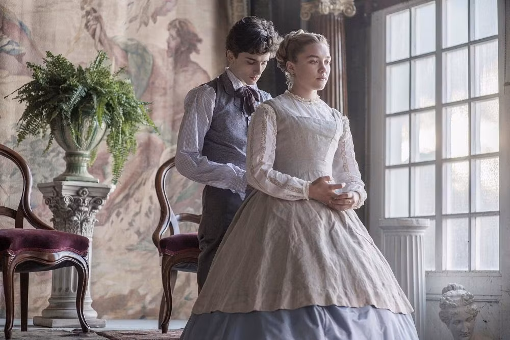 Florence Pugh trong Little Women cùng "chàng thơ" Timothée Chalamet.