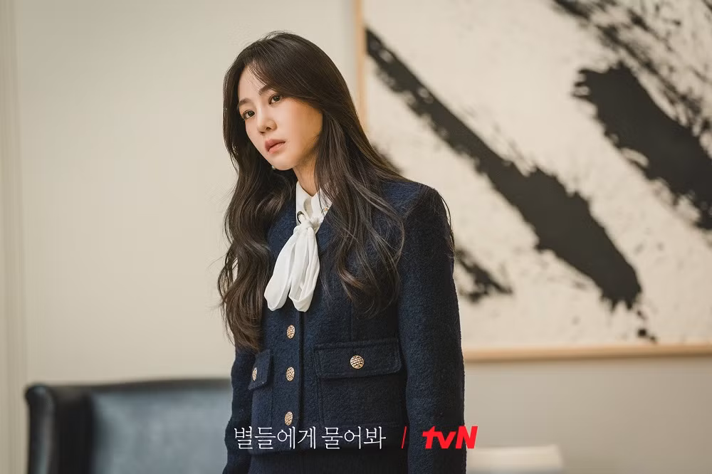Han Ji Eun trong When The Stars Gossip. Han Ji Eun trong When The Stars Gossip.