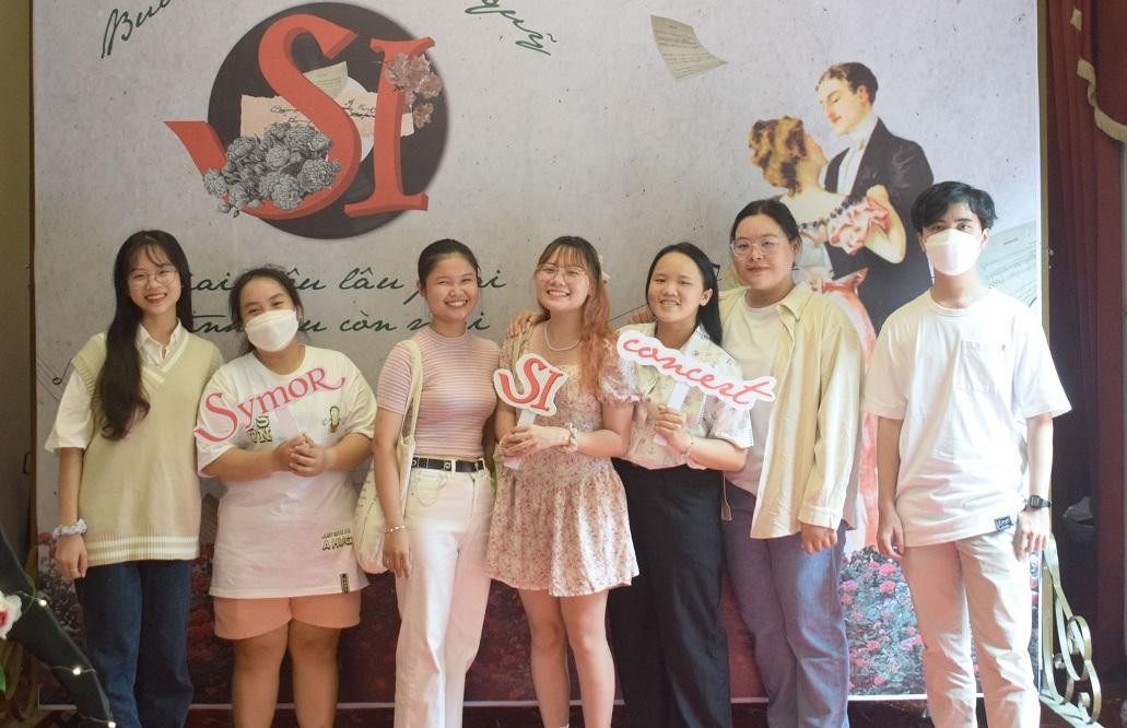 Gen Z khám phá nhạc giao hưởng với một "chân trời mới". Gen Z khám phá nhạc giao hưởng với một "chân trời mới".