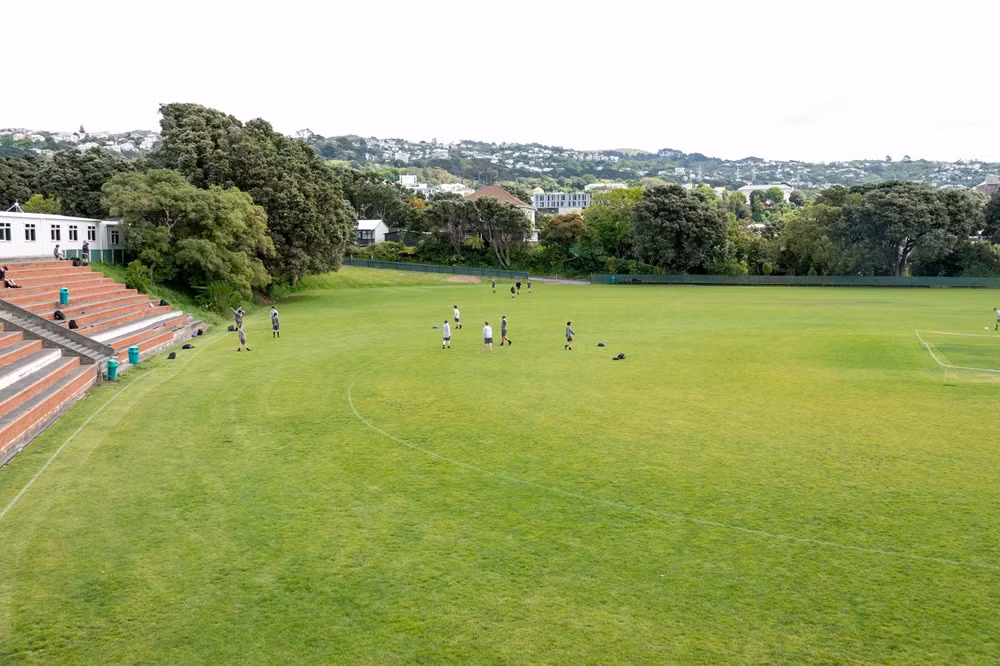 Sân bóng đá của Wellington College. (Ảnh: Ngọc Long)