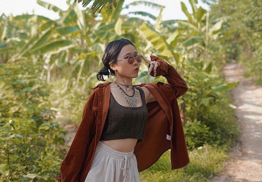 Họa sĩ Camelia Phạm.