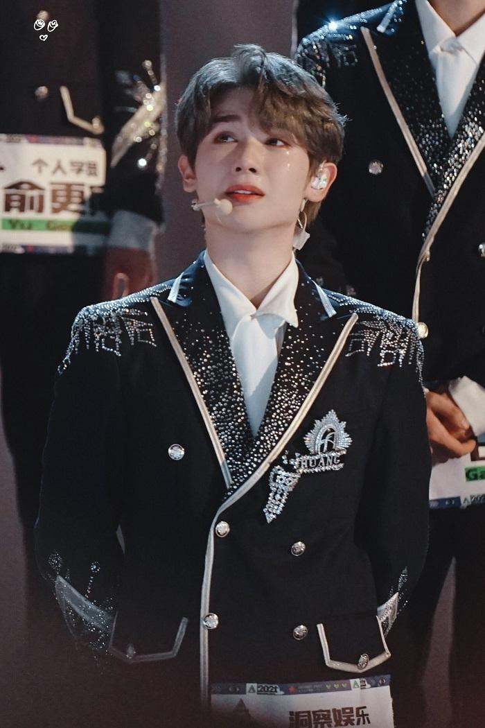 Nine đứng hạng 5 đêm chung kết "Sáng Tạo Doanh 4". Nine đứng hạng 5 đêm chung kết "Sáng Tạo Doanh 4".