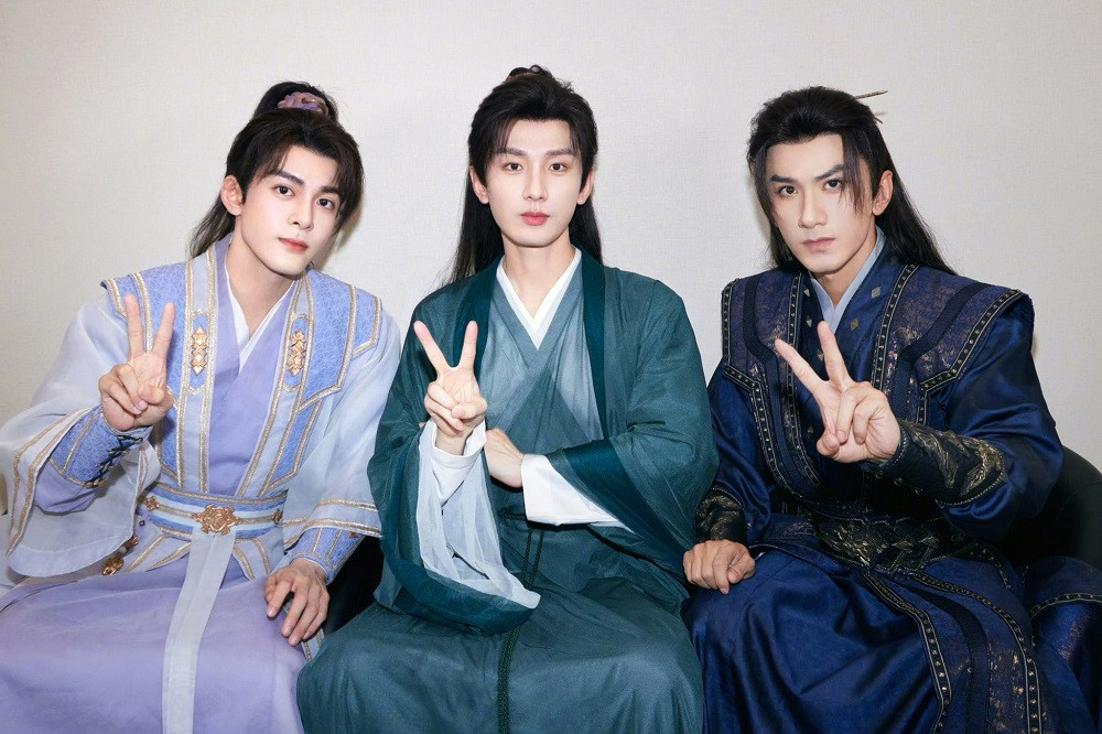 Bộ ba Liên Hoa Lâu. Bộ ba Liên Hoa Lâu.