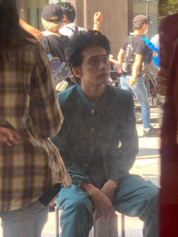 Hình ảnh do fan tình cờ chụp được. Hình ảnh do fan tình cờ chụp được.