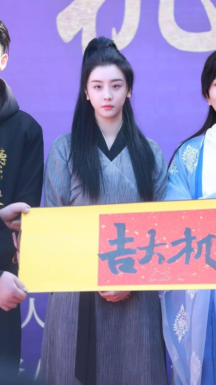 Nhìn kiểu nào cũng thấy thật "đẹp trai"! Nhìn kiểu nào cũng thấy thật "đẹp trai"!