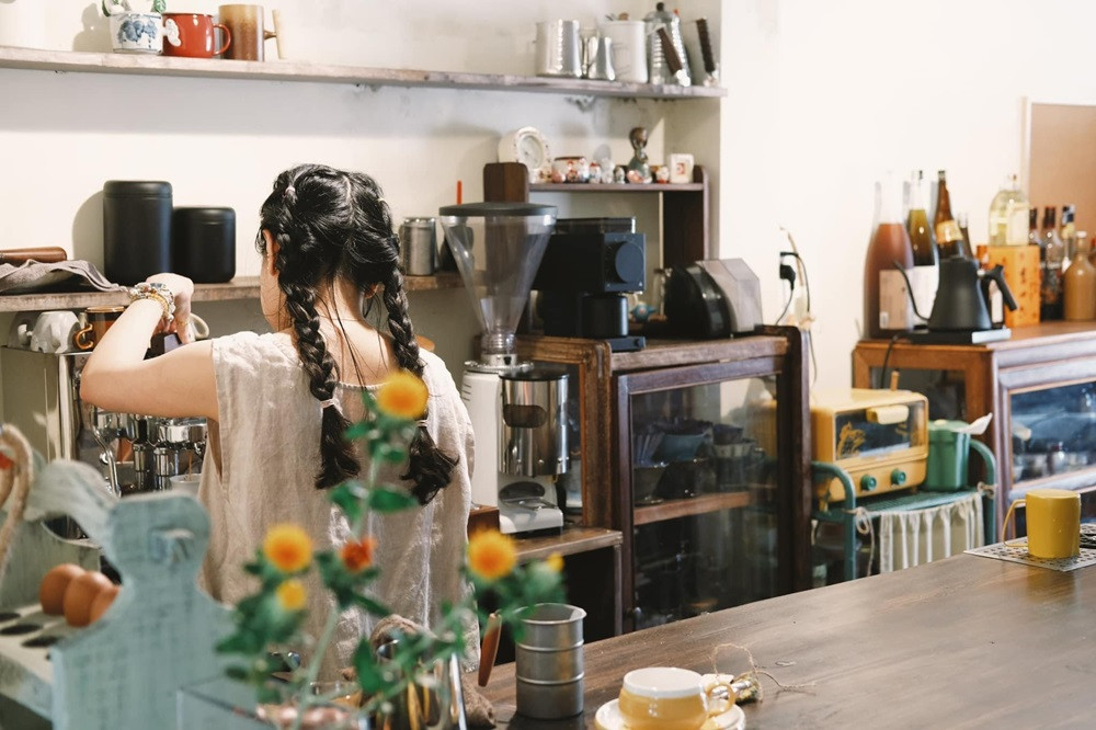 Chị Chiêu ở Mẻ. (Ảnh: Cá Mèo) Chị Chiêu ở Mẻ. (Ảnh: Cá Mèo)