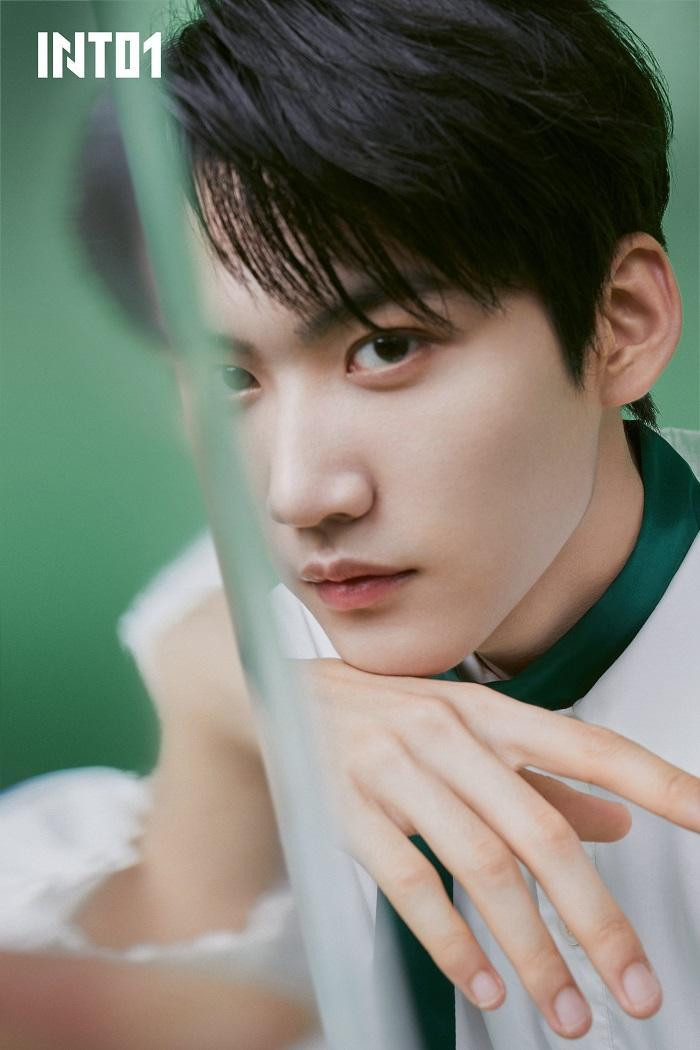 Fan thì hiểu quá rõ, vì visual đỉnh cao gây thương nhớ quá chứ sao! Fan thì hiểu quá rõ, vì visual đỉnh cao gây thương nhớ quá chứ sao!