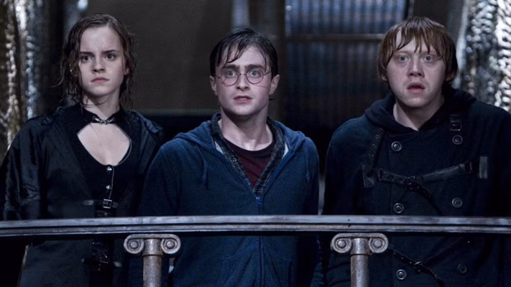 Bộ ba nhà Gryffindor trong Harry Potter và Bảo Bối Tử Thần.