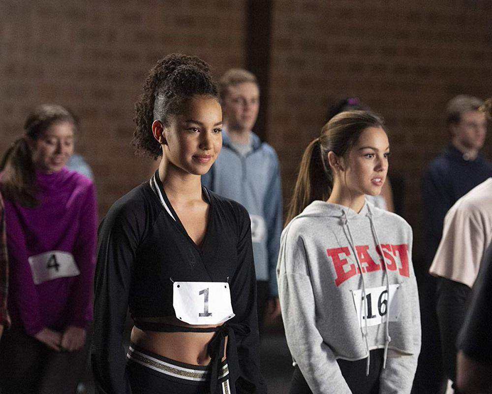 Sofia Wylie và Olivia Rodrigo trong High School Musical. Sofia Wylie và Olivia Rodrigo trong High School Musical.