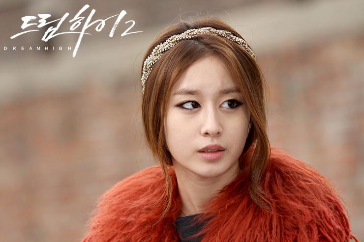 JiYeon như công chúa trong "Dream High 2". JiYeon như công chúa trong "Dream High 2".