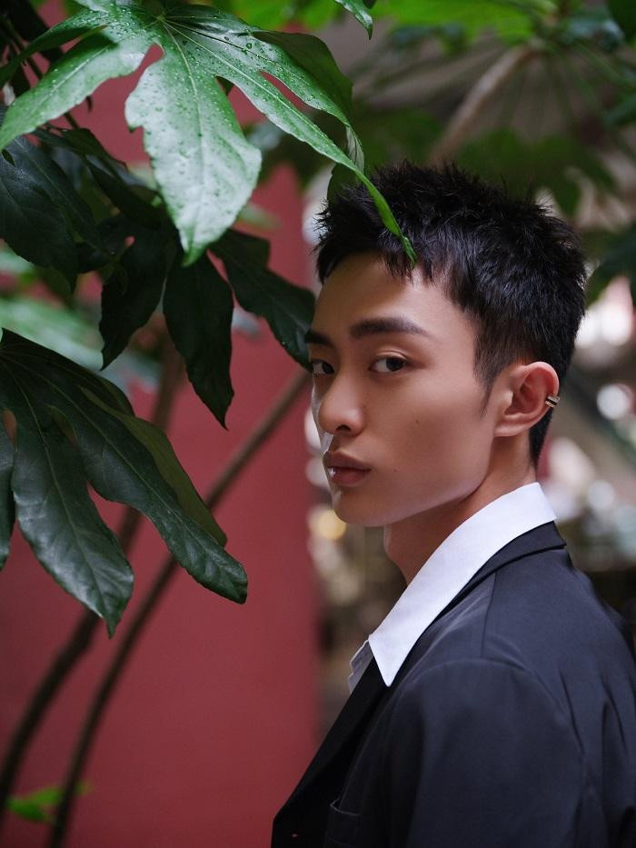 Nam diễn viên trẻ Bạch Vũ Phàm. Nam diễn viên trẻ Bạch Vũ Phàm.