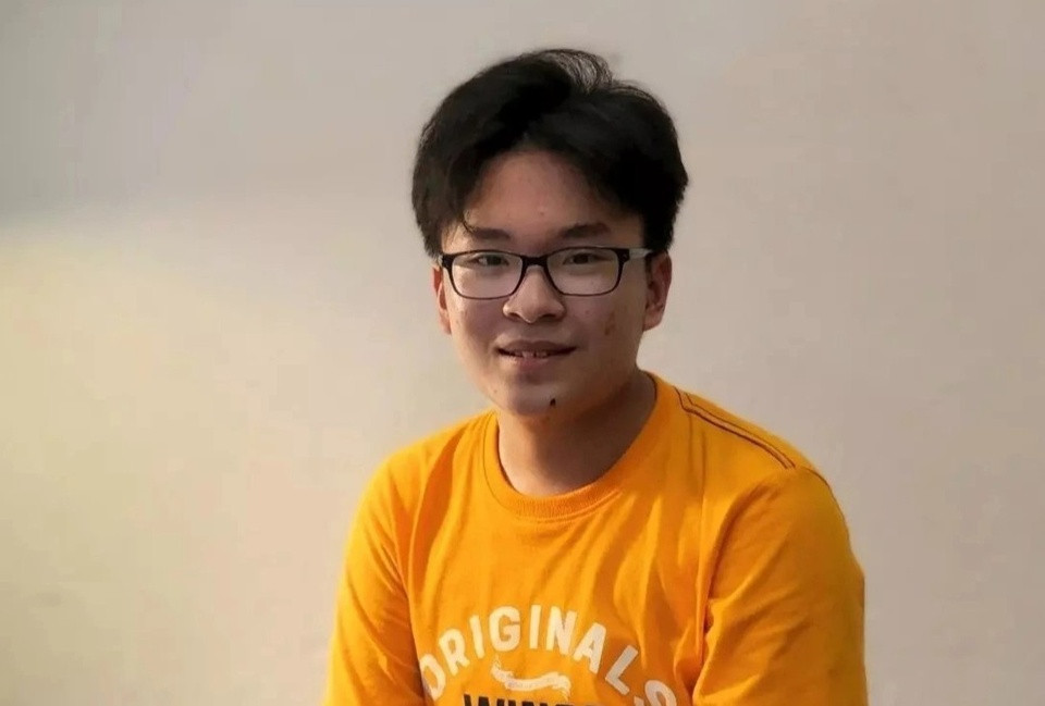 Bạn Minh Khuê - thủ khoa chuyên Toán của trường Phổ Thông Năng Khiếu.