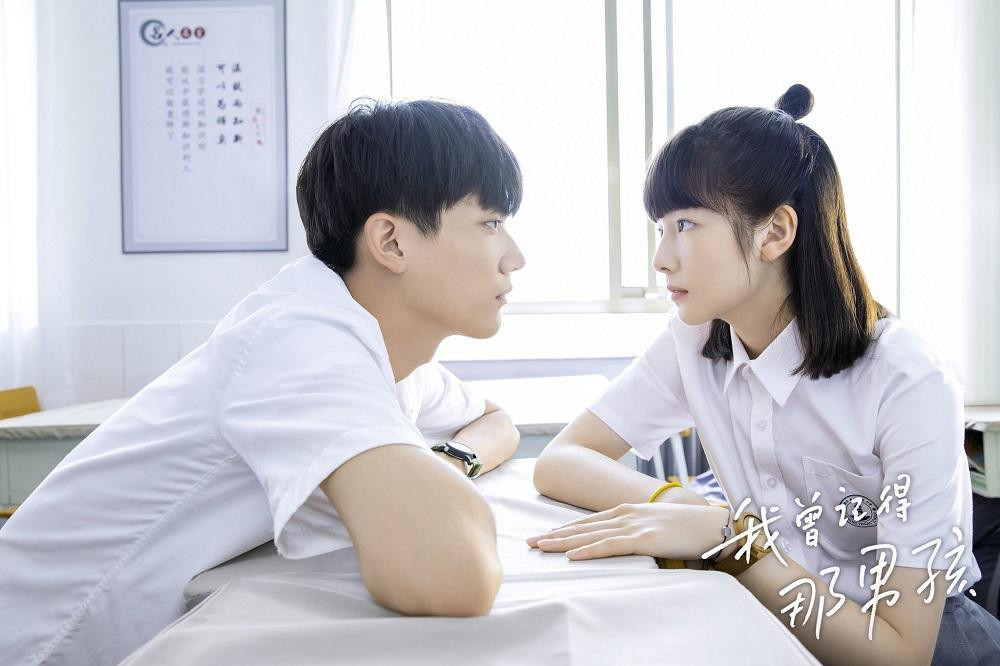 Nhưng vẫn là một nam thần thanh xuân đẹp trai nên xem thử một lần! Nhưng vẫn là một nam thần thanh xuân đẹp trai nên xem thử một lần!