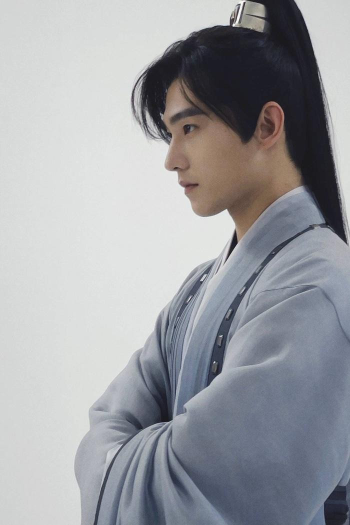 Góc nghiêng xiên thẳng những trái tim yếu đuối. Góc nghiêng xiên thẳng những trái tim yếu đuối.