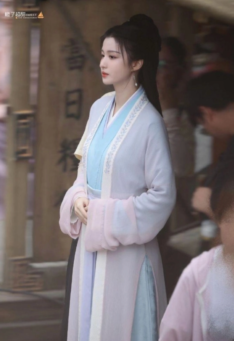 Vương Sở Nhiên trên phim trường Liễu Chu Ký.