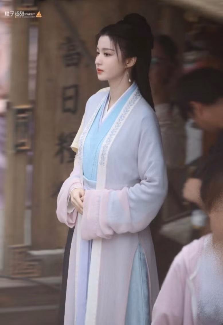 Vương Sở Nhiên trên phim trường Liễu Chu Ký.
