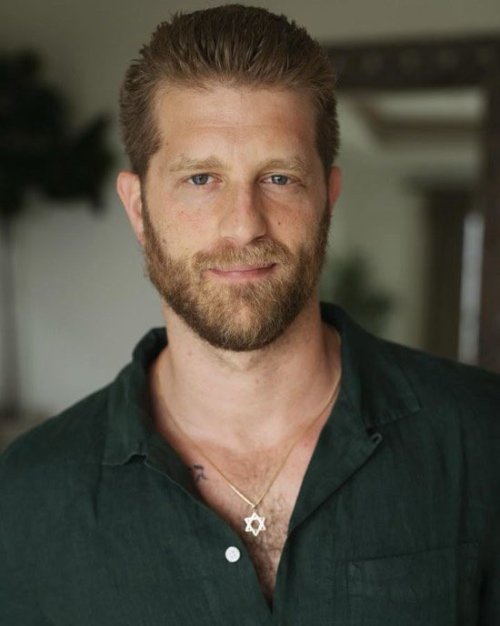 Jonah Platt - con trai nhà sản xuất Snow White.