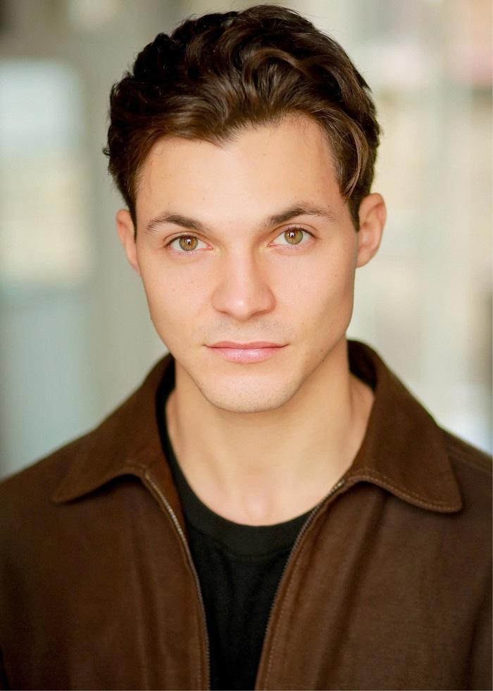 Gabriel Tierney, nhưng chưa rõ vai diễn của anh trong Enola Holmes 2.