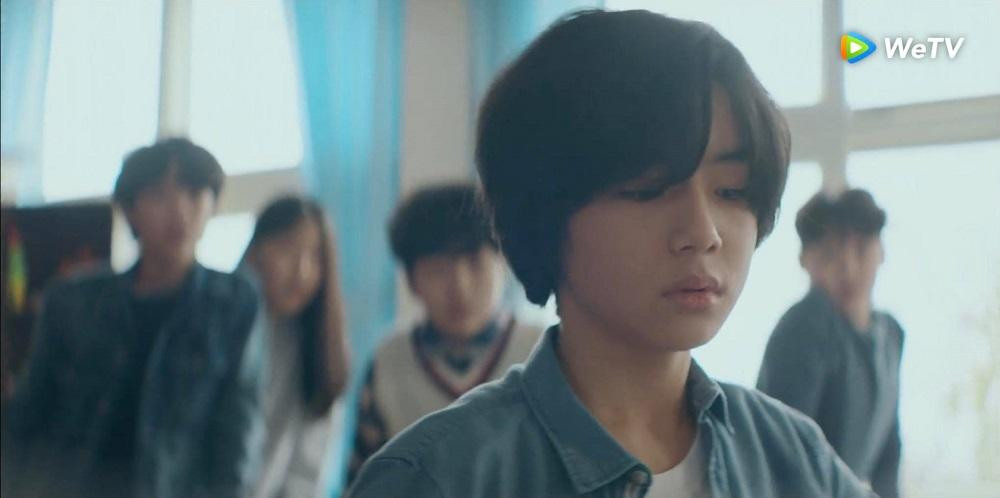 Khi còn nhỏ, Kang Yo Han vô ý gây ra một tai nạn. Khi còn nhỏ, Kang Yo Han vô ý gây ra một tai nạn.