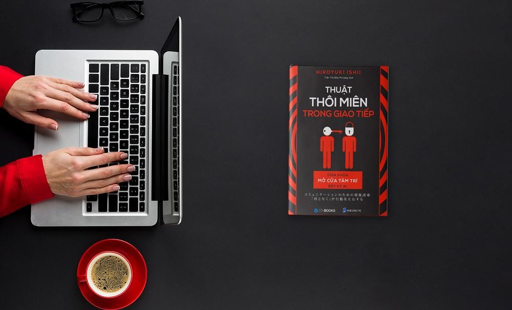 Đừng đè nén cảm xúc, mà hãy bình tĩnh nói lên suy nghĩ của bản thân. Đừng đè nén cảm xúc, mà hãy bình tĩnh nói lên suy nghĩ của bản thân.