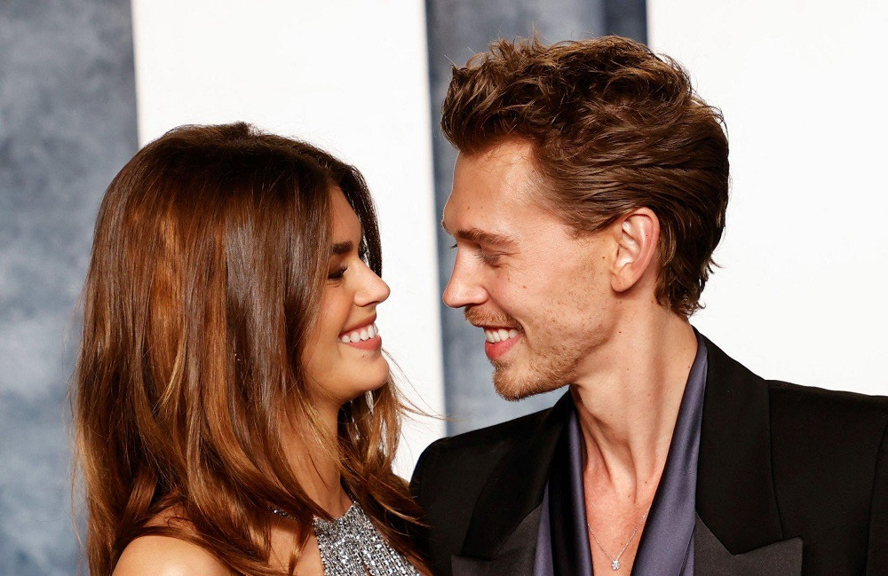 Oscar 2023 ánh mắt Austin Butler vẫn ngọt ngào, nhưng dành cho tình mới.