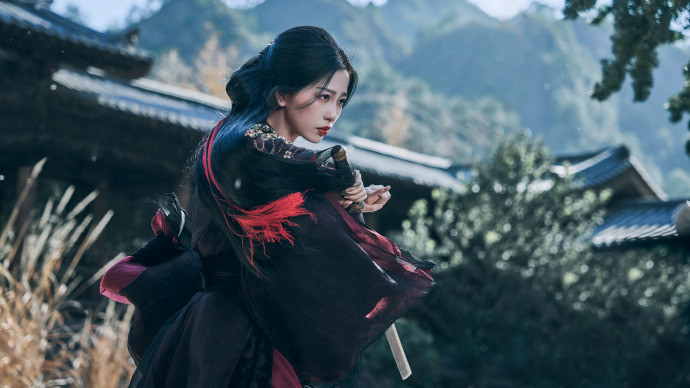 Ngu Thư Hân sắc sảo, trầm ổn trong Vân Chi Vũ.