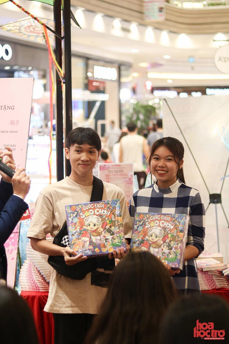 và bộ trò chơi Board Game "Cuộc đua sao chổi" giá trị. và bộ trò chơi Board Game "Cuộc đua sao chổi" giá trị.