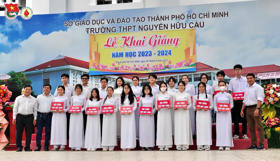 Nguồn ảnh: Fanpage Đoàn Trường THPT Nguyễn Hữu Cầu. Nguồn ảnh: Fanpage Đoàn Trường THPT Nguyễn Hữu Cầu.