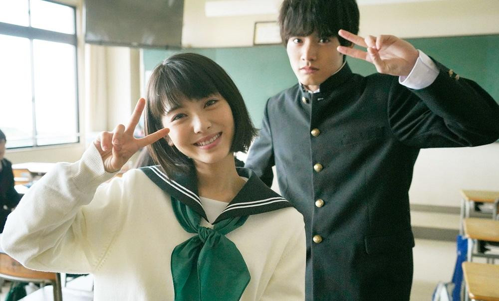 Tớ mong chờ cậu có việc gì đó đi ngang qua lớp tớ. (Minh họa: Phim Love Me Love Me Not) Tớ mong chờ cậu có việc gì đó đi ngang qua lớp tớ. (Minh họa: Phim Love Me Love Me Not)