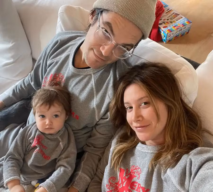 Gia đình nhỏ của Ashley Tisdale.
