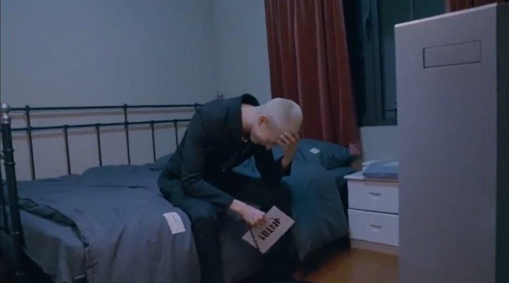 Mika à, đang cười hay đang khóc đấy? Mika à, đang cười hay đang khóc đấy?