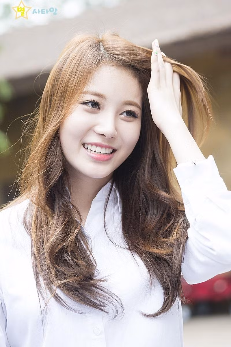 Yura (Girl's Day) vai Chae Soo Jin.