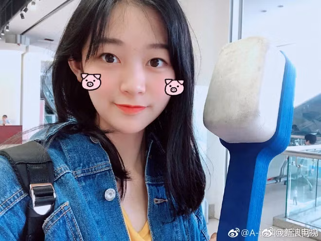 Bạn gái của Hồ Tiên Hú.