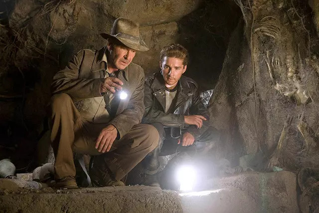 Indiana Jones trong phần 4 và &quot;con trai&quot;.
