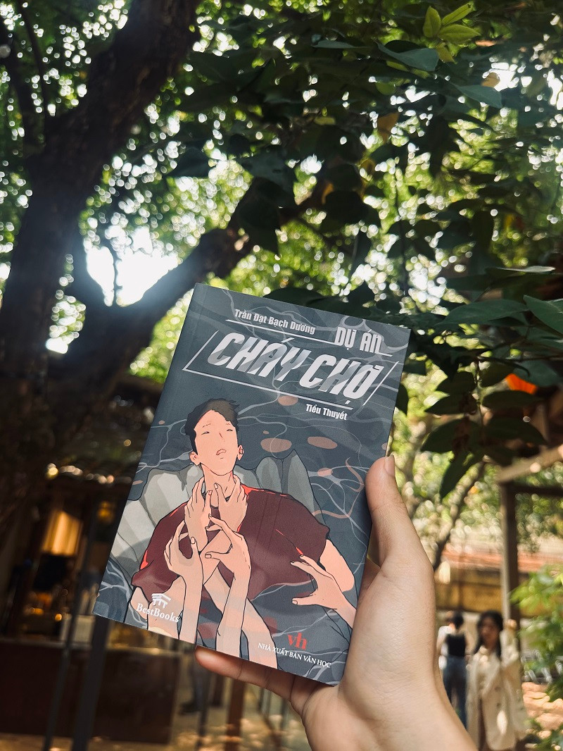 Tiểu thuyết Dự Án Cháy Chợ.