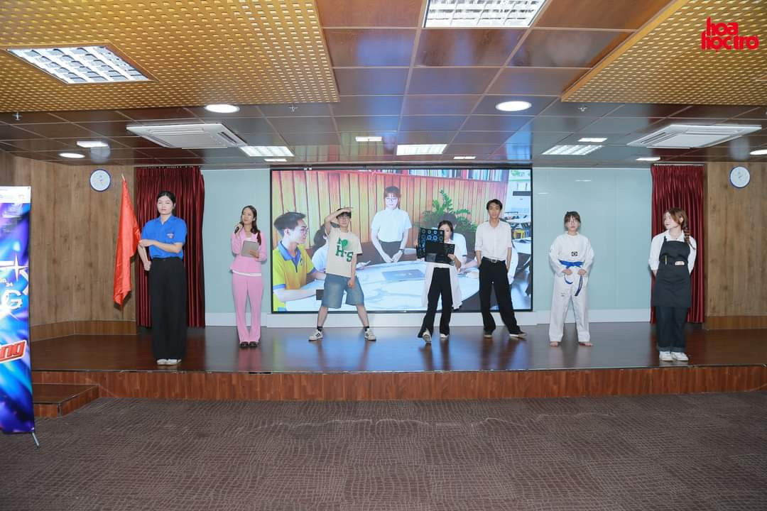 Đội Graphene thì lại đưa ra định nghĩa của riêng mình về thủ lĩnh toàn năng.