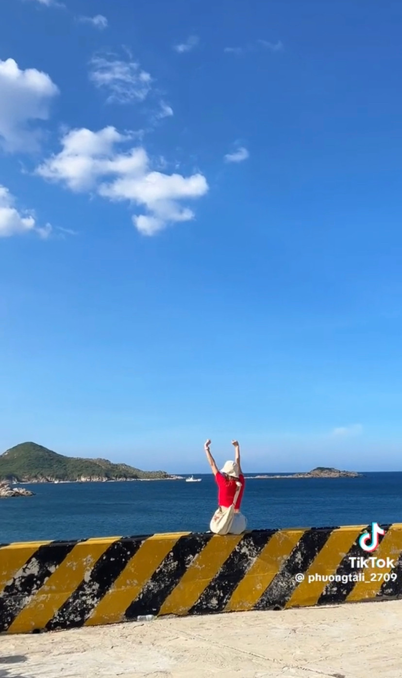 Nhớ thoa kỹ kem chống nắng vì nơi đây nắng chói mắt luôn đó! Ảnh: @phuongtali_2709 Nhớ thoa kỹ kem chống nắng vì nơi đây nắng chói mắt luôn đó! Ảnh: @phuongtali_2709