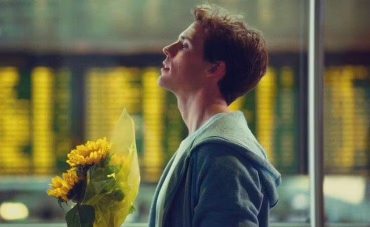 Hóa ra, anh cũng có một cơn giông trong lòng bấy lâu... (Minh họa: Phim Love, Rosie) Hóa ra, anh cũng có một cơn giông trong lòng bấy lâu... (Minh họa: Phim Love, Rosie)