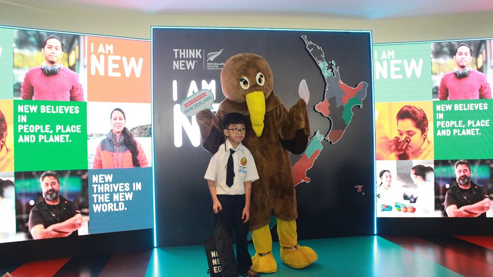 Mascot Chim Kiwi - Linh vật của New Zealand. Mascot Chim Kiwi - Linh vật của New Zealand.