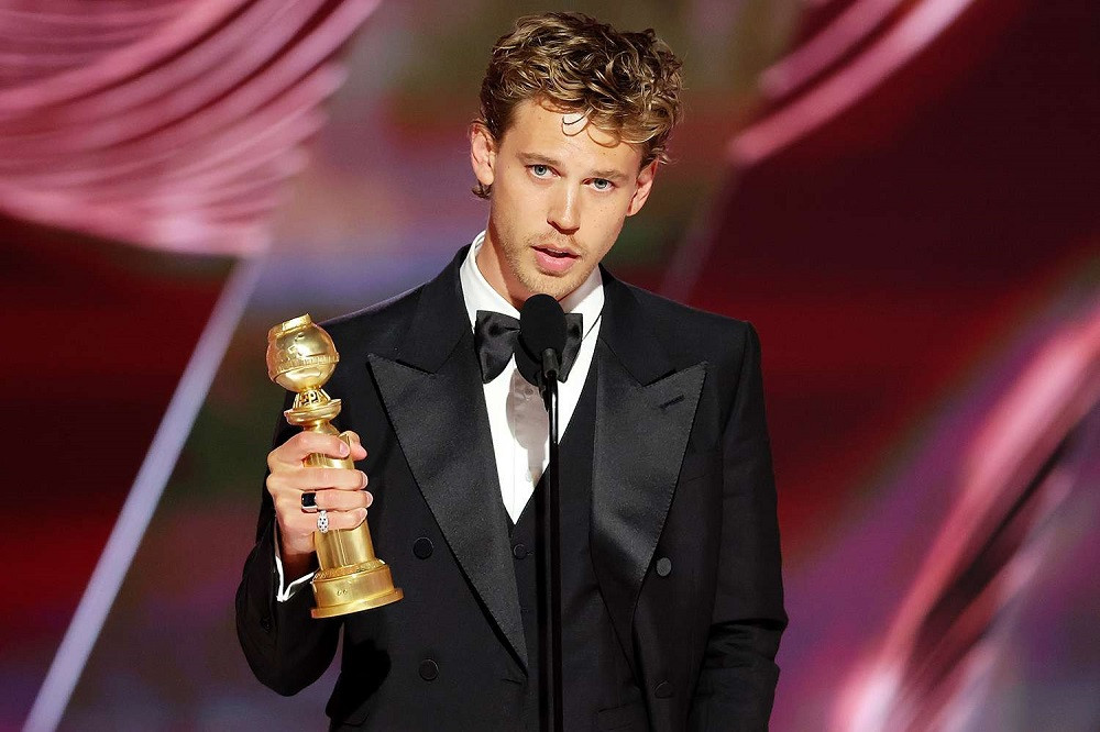 Austin Butler tại Quả Cầu Vàng 2023.