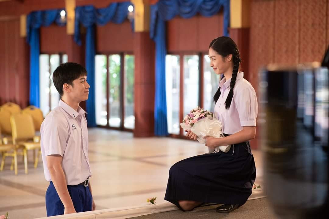 Mùa Hè đến trường khắc nỗi nhớ trên cây... (Minh họa: Phim Classic Again) Mùa Hè đến trường khắc nỗi nhớ trên cây... (Minh họa: Phim Classic Again)