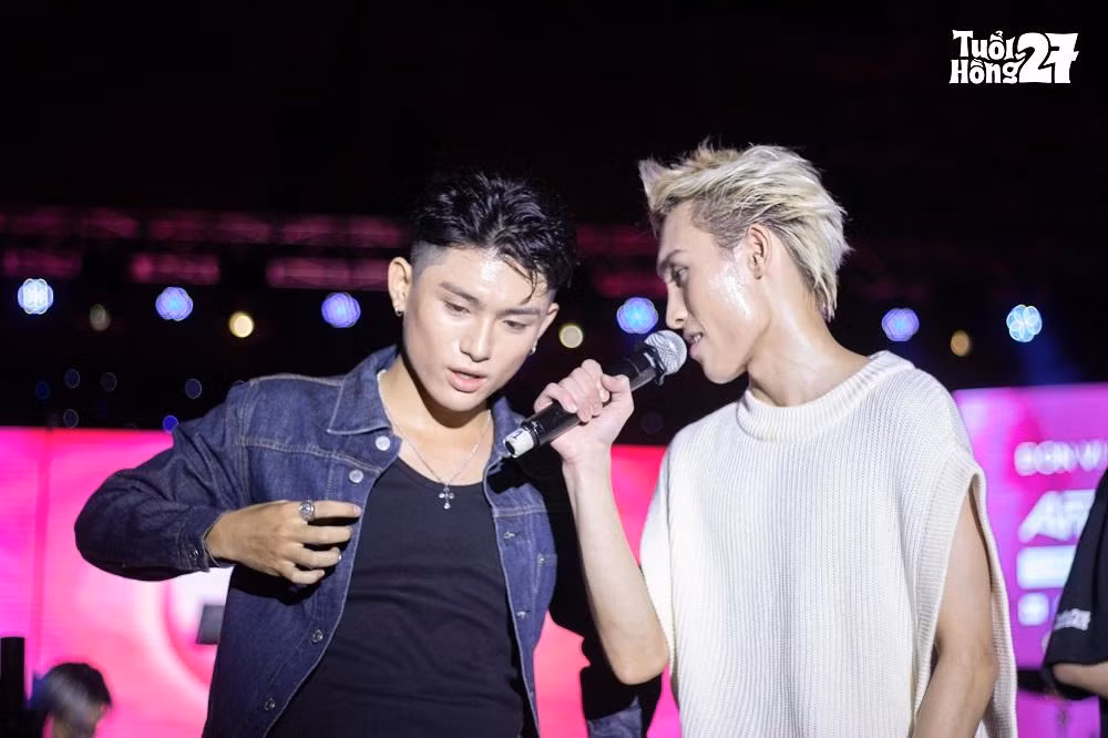 Hai chàng nghệ sĩ Gen Z "song kiếm hợp bích" chiếm trọn trái tim Pinkiers.