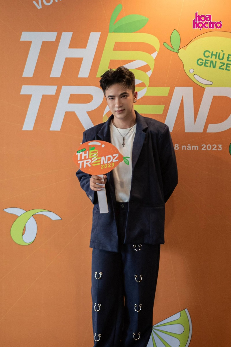 Anh Get làm khách mời trong Chung kết chương trình The TrendZ của Hoa Học Trò. Anh Get làm khách mời trong Chung kết chương trình The TrendZ của Hoa Học Trò.