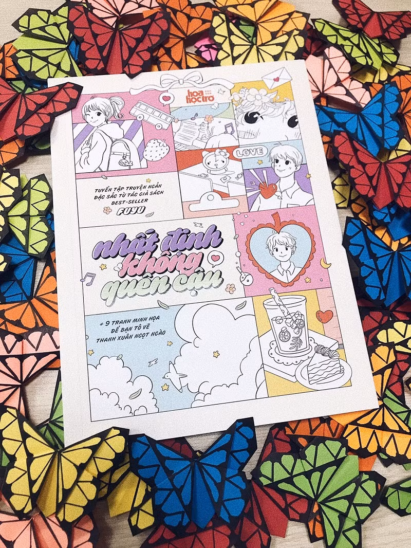 100 cuốn sách đầu tiên được tặng kèm bookmark tác giả gấp. (Ảnh: Fuyu)