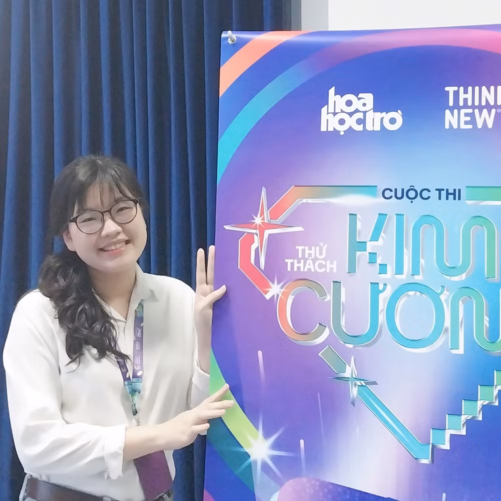 Từ thí sinh đến mentor của chương trình Thử Thách Kim Cương do Hoa Học Trò tổ chức. (Ảnh: NVCC)