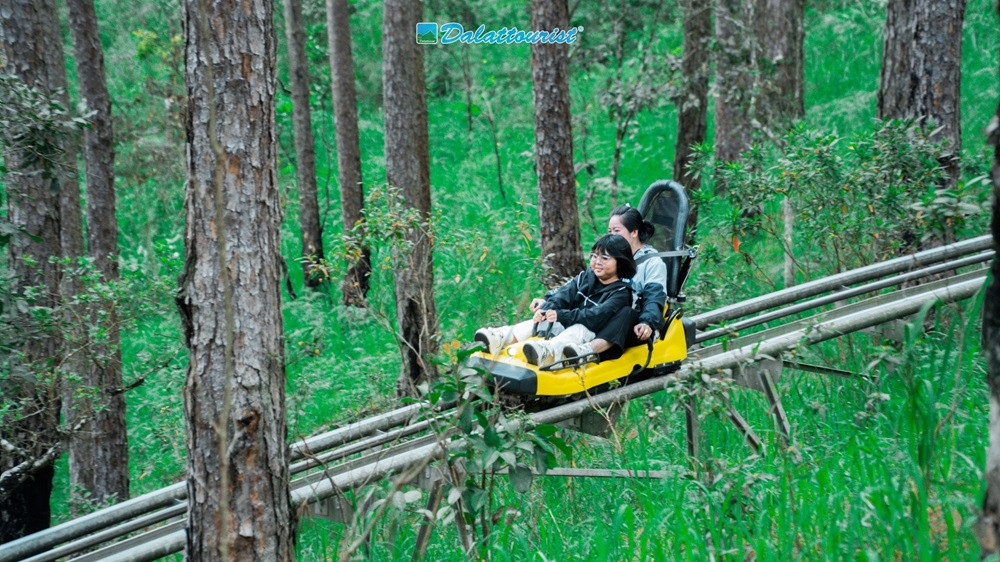 Ảnh: Datanla Waterfalls.