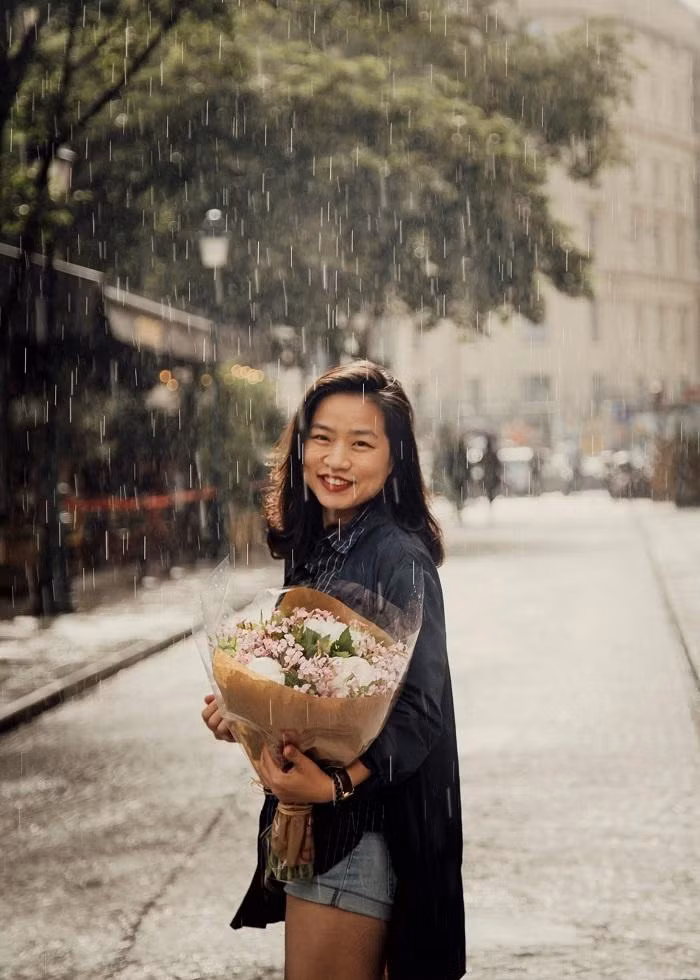 Trang Lax - người chị lớn, luôn là chỗ dựa tinh thần của mình, là người dẫn mình đi ăn món phở ngon nhất và cà phê thơm nhất Hà Nội.